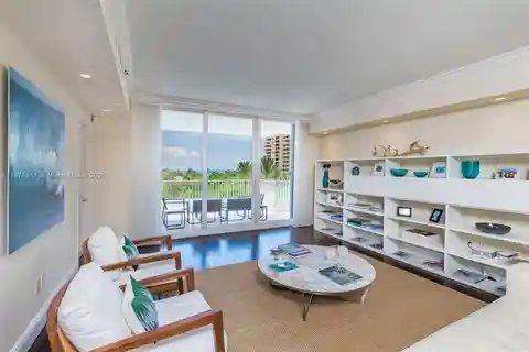 Exquisite Residence in an Amenity-Rich Building