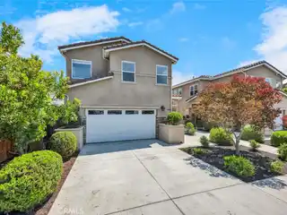 Luxury Detached Home Steps from Liberty Park