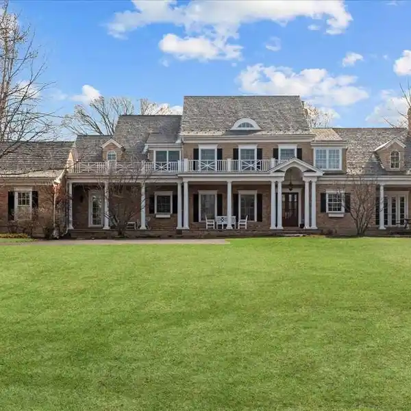 SOUTHERN COLONIAL-STYLE HOME WITH TIMELESS ELEGANCE