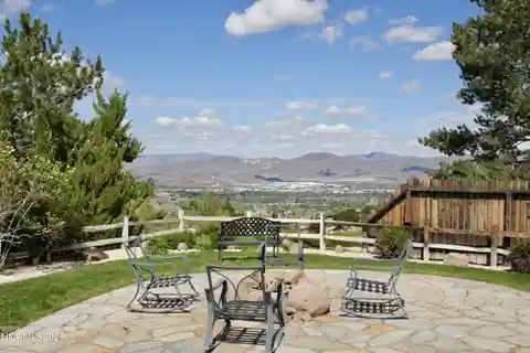 Well-maintained Home in a Prestigious Community