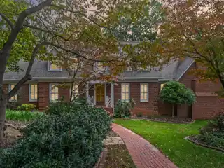 Warm Sophistication in Cramer Mountain