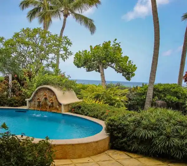 EXPANSIVE LUXURY GROUND FLOOR CONDO
