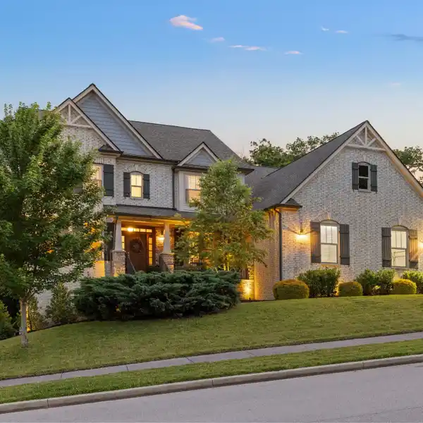 LIGHT-FILLED LUXURY HOME IN FALLS GROVE