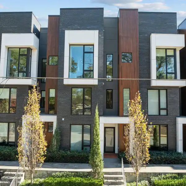 FABULOUSLY UNIQUE HOME FULL OF STYLE