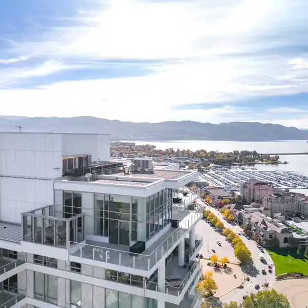 KELOWNA SKYLINE PENTHOUSE