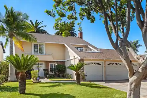 Grand Family Home with Downstairs Bedroom Suite