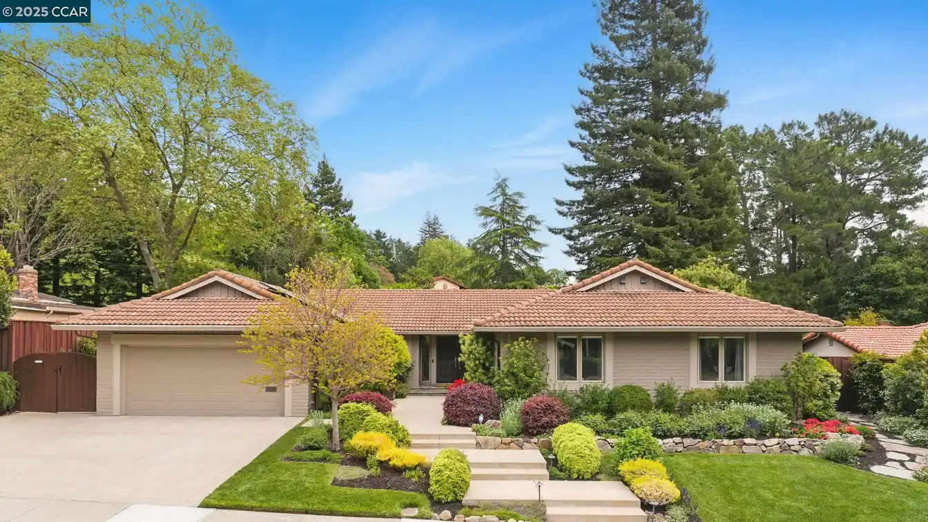 Updated Single-story Home in Campolindo