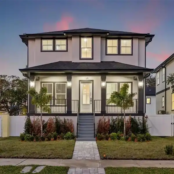 MODERN-DAY CRAFTSMAN-STYLE NEW CONSTRUCTION