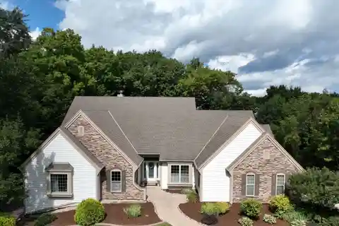 Tree Tops Retreat with Secret Library Escape