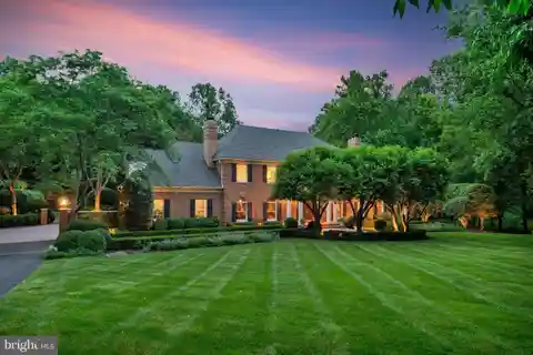 Timeless Architecture with Modern Luxury