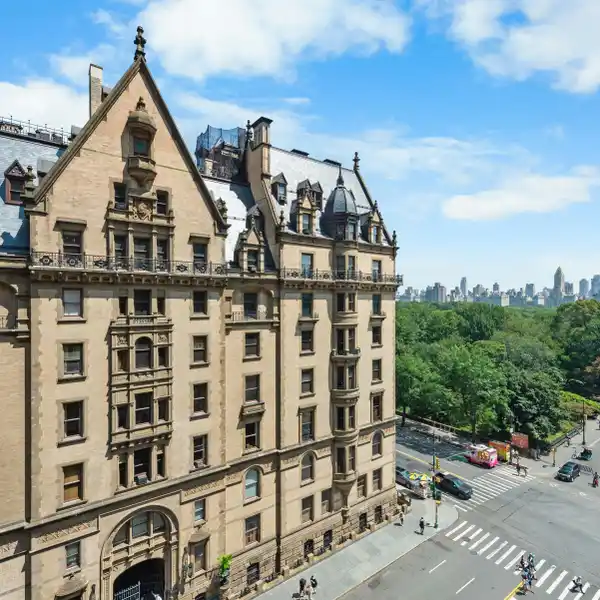 ELEGANT CLASSIC SIX IN THE MAJESTIC ON CENTRAL PARK WEST