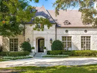 Beautifully Updated Hawkins Welwood Masterpiece