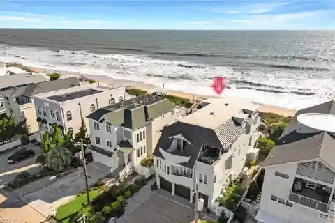 Oceanfront Luxury Living in Croatan