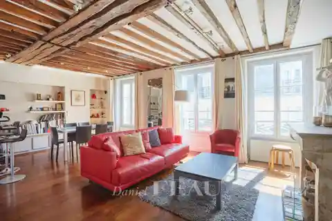 Bright and Peaceful Apartment