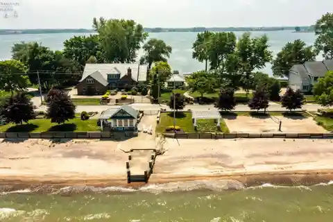 Exquisite Waterfront Luxury Estate