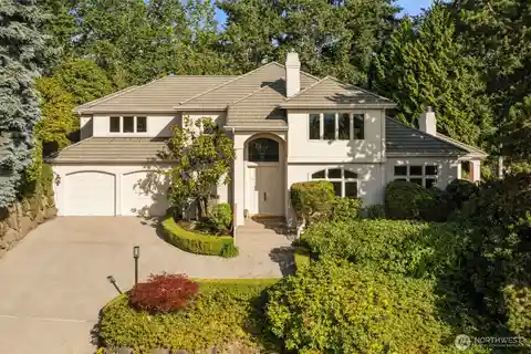 Lovely Light-Filled Home in Yarrow Ridge