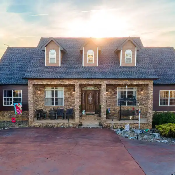 ONE-OF-A-KIND MOUNTAIN RETREAT