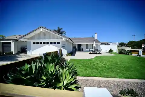 Gorgeous Single-Story Coastal Home in La Cuesta