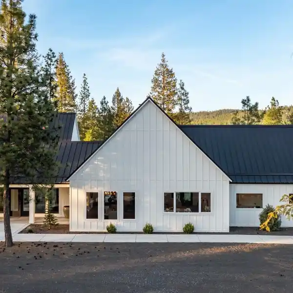 STATE-OF-THE-ART MODERN FARMHOUSE ON LITTLE SPOKANE RIVER