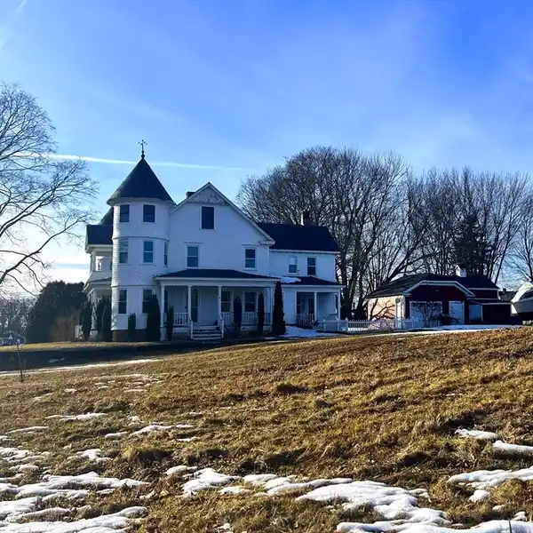 5.7 ACRES WITH GREAT POTENTIAL