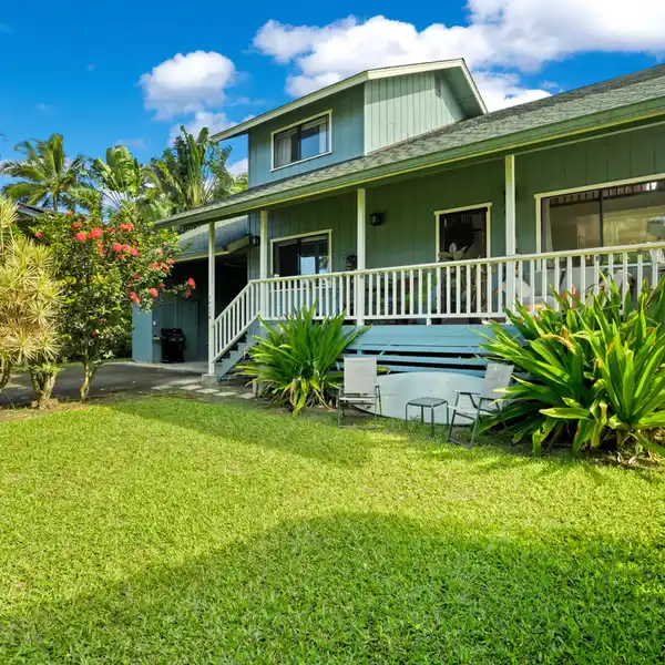 LOVELY RESIDENCE IN THE HEART OF HANALEI