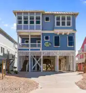 PREMIER OCEANFRONT RETREAT