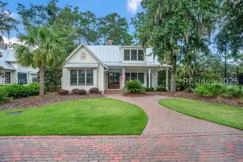 Stunning Lowcountry-Inspired Cottage
