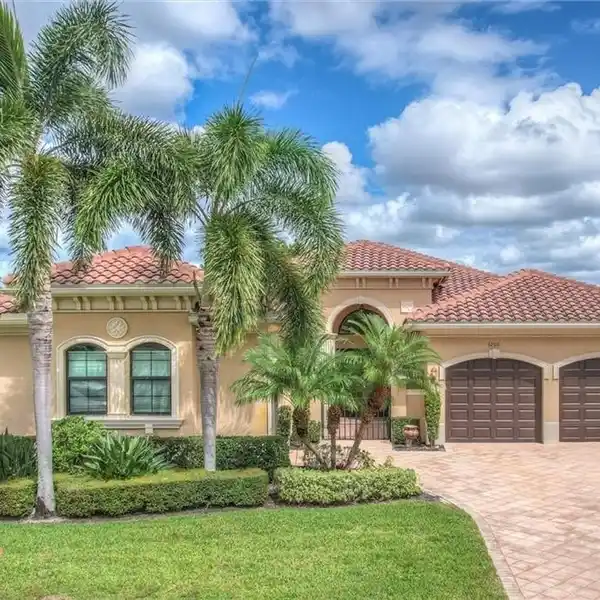 ELEGANT RIVERSTONE HOME WITH PRESERVE VIEWS