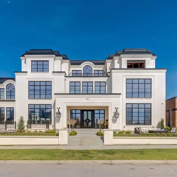 A WHIMSICAL YET REFINED FAMILY RETREAT