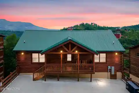 Wears Valley Cabin with Breathtaking Views