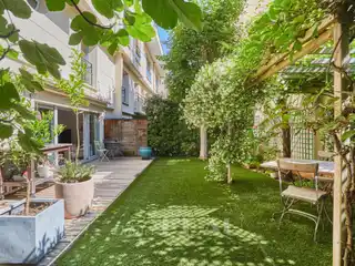 Peaceful Apartment with Garden