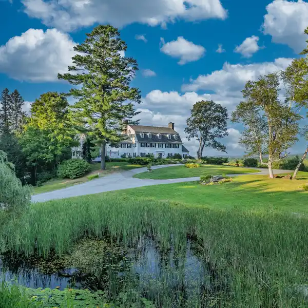 ADAIR ESTATE ON ABOUT 182 ACRES