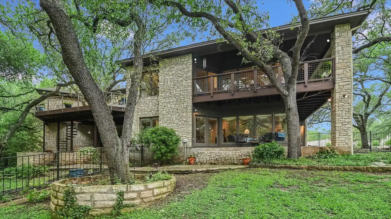 Uniquely Contemporary Style Home in West Rim
