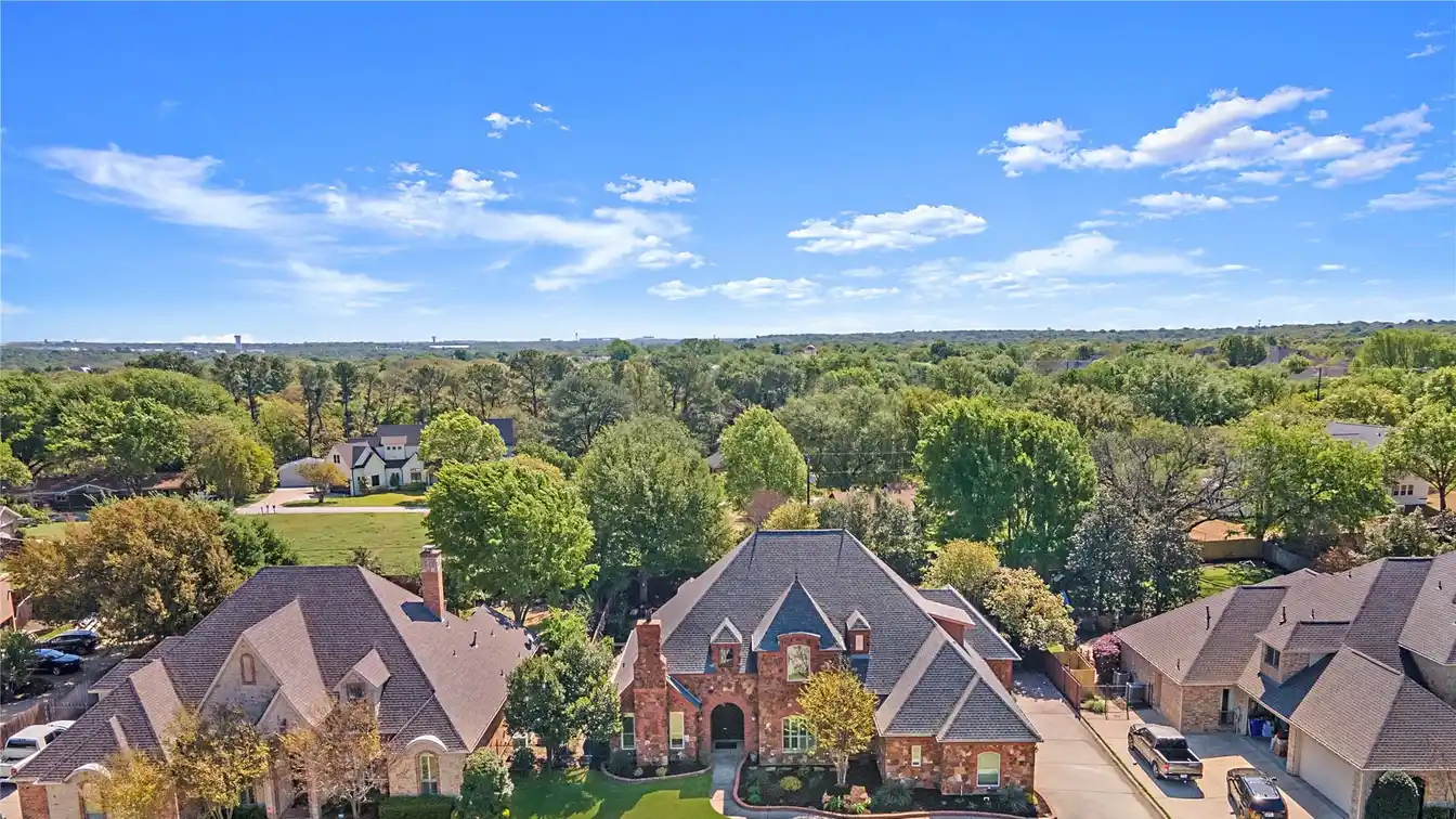 Timeless Luxury in Coveted Williamsburg Estates