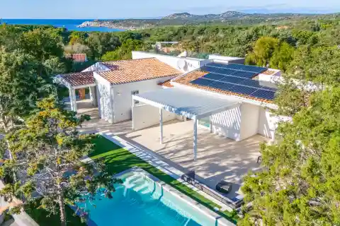 Gorgeous Contemporary Villa