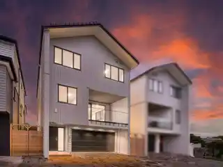 Spacious Modern Home in Prestigious Area