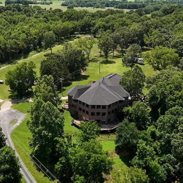 LAFAYETTE MANSION