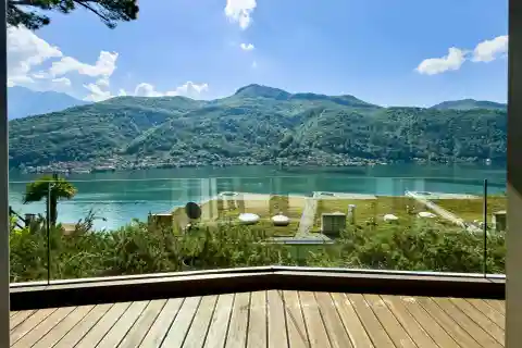 Modern Lake View Apartment
