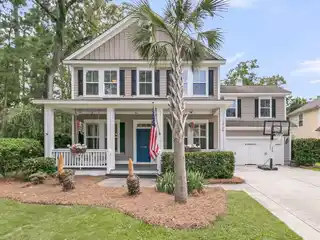 Beautifully Maintained Home in the Pembroke Section of Park West