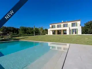 Luxe Finca on a Stunning Plot Near a Historic Town