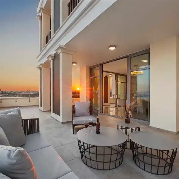 MODERN TWO-FLOOR FLAT