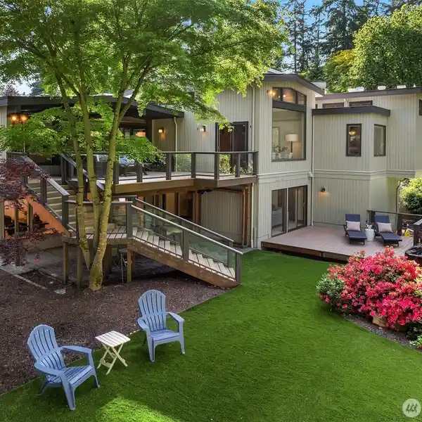 ELEGANTLY REBUILT RESIDENCE IN KILLARNEY CIRCLE