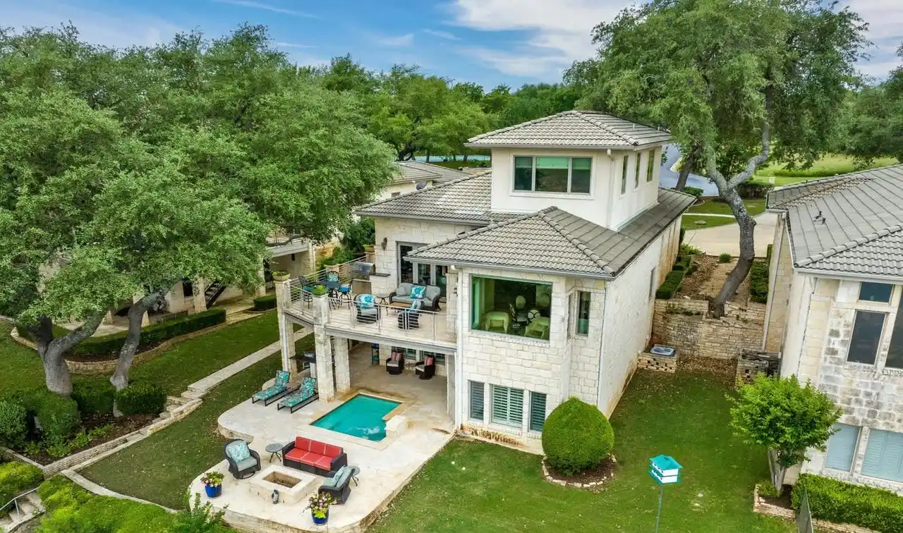Turnkey Living in Barton Creek Lakeside