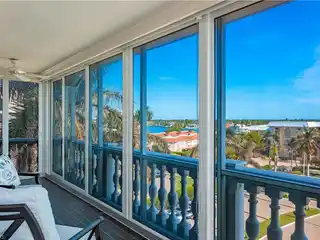 Meticulously Updated Sixth-floor Residence at the Prestigious Martinique Club