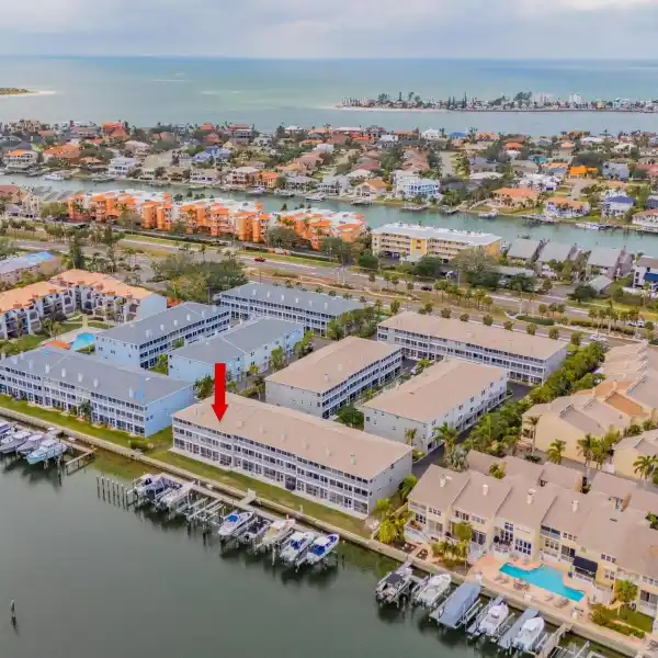 BEAUTIFULLY RENOVATED WATERFRONT TOWNHOME IN TIERRA VERDE