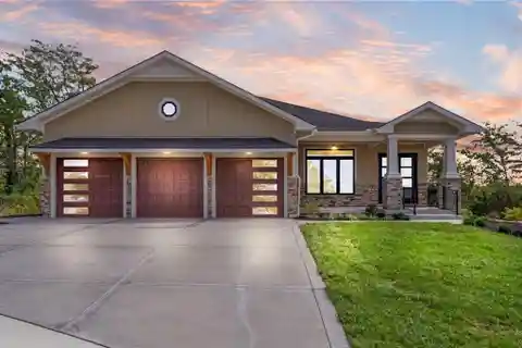 Move-In Ready Home in Sought-After Battle Creek