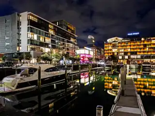 Sumptuous Two Bedroom Apartment Aside Harbour