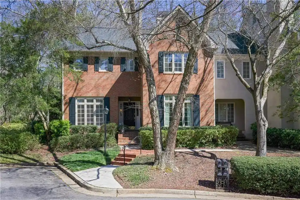 Renovated End Unit Townhome