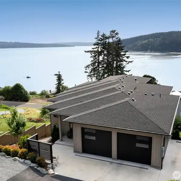 UNPARALLELED COASTAL ELEGANCE