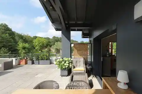 Exceptional Property on the Top Floor of a Private Residence